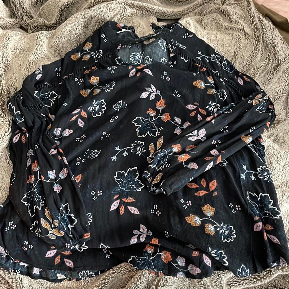 Choker style long sleeve